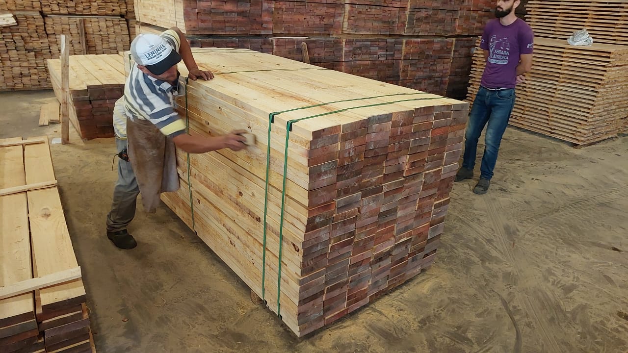 PRIMEIRA 09 37x161x2500mm.jpg